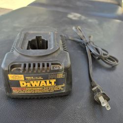 DEWALT  Battery Charger DW9116 7.2-Volt to 18-Volt Pod Style,  