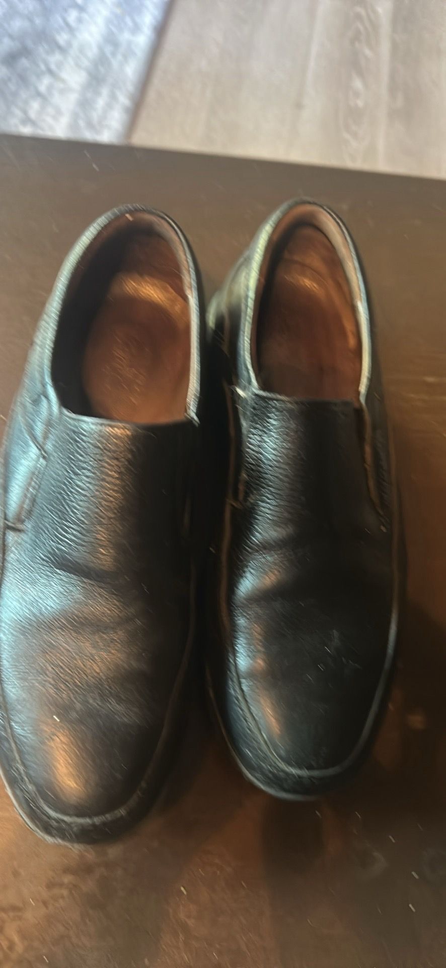 Shoes for men size 10