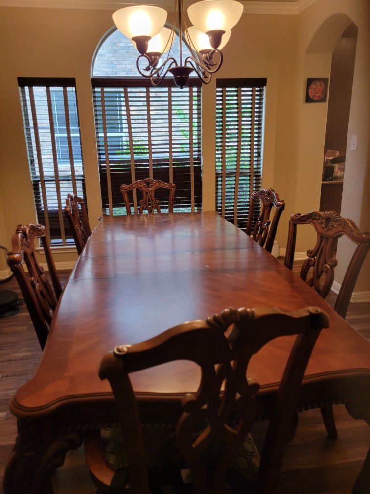 Dining Table With 6 Chairs And Protection Layer⁰