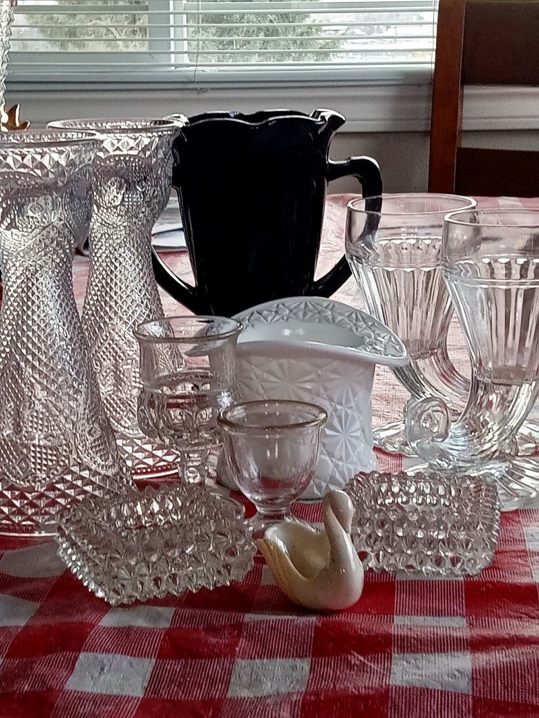 Lot Vintage Glassware,Fenton,Avon& More