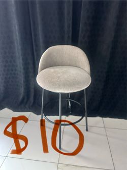 bar stool