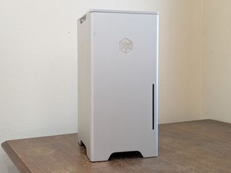 Rare Silverstone SST FT03S MINI ITX Computer Case with Built in DVD Drive