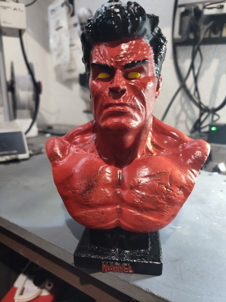 Bust Statue Of Red Hulk Marvel