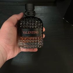 Valentino Born In Roma Coral Fantasy 