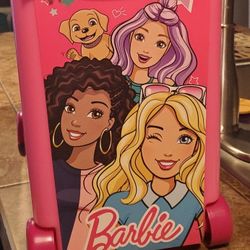 Barbie Carry Case On Wheels w/ Barbies And Clothes.