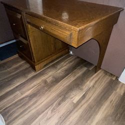 Antique Oak Desk (HEAVY)