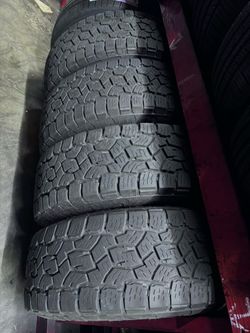 265/70/R17 115T Toyo Tires Open Country A/T3