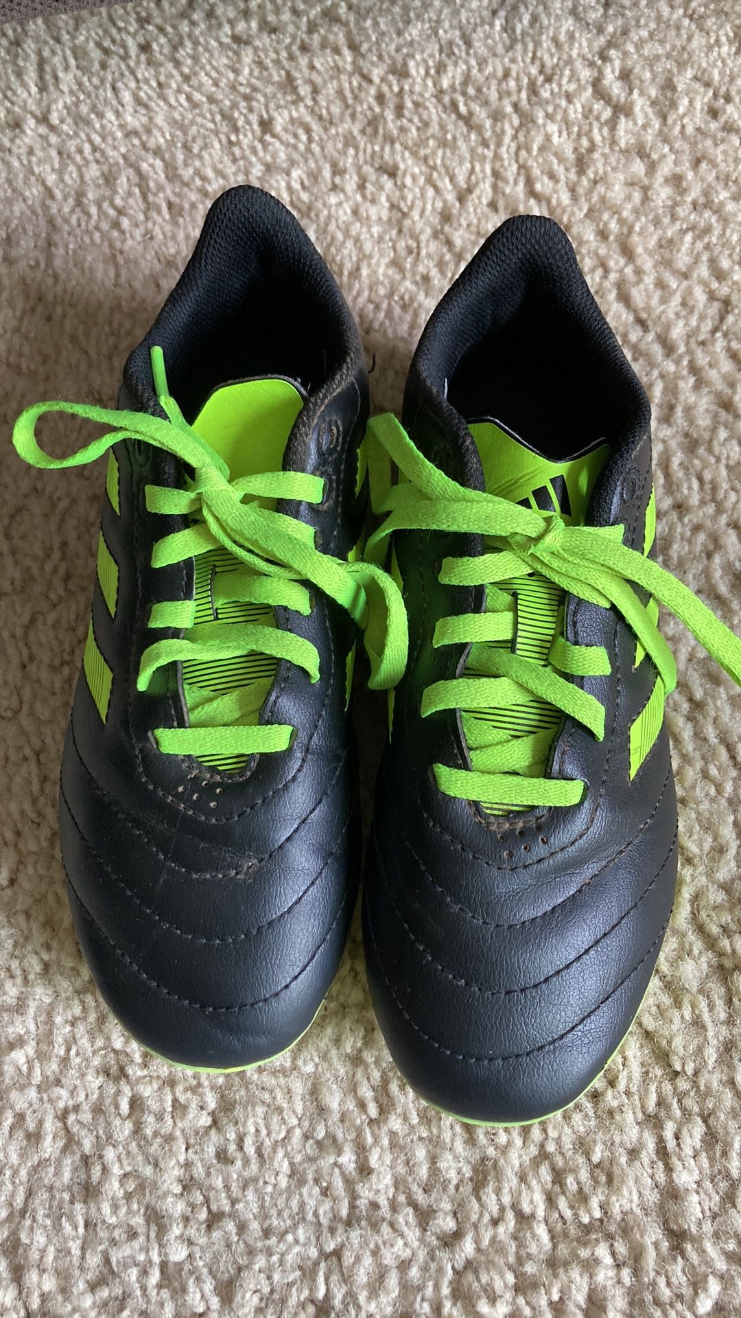 Adidas Youth Soccer Cleats Sz 2.5
