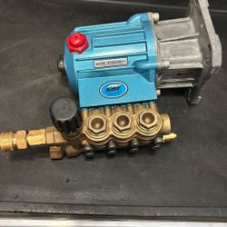 CAT Pressure Washer Pump 4200 PSI Model 67DX39G1I For Parts Or Repair
