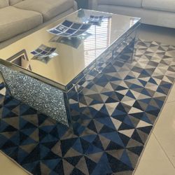 Center Table / Mesa De Centro 