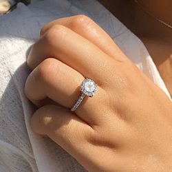 NEW! 2.35CT Round Brilliant Halo, Moissanite Gemstone Engagement Ring, Please See Details 💗