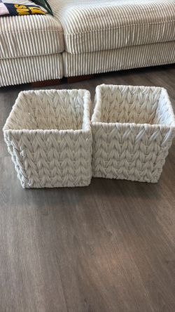 Storage bins