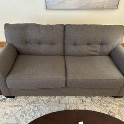 Sofa / Couch - Great condition - Grey