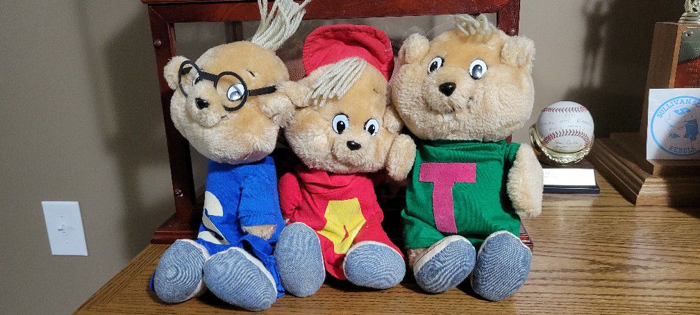 1983 Alvin & the Chipmunks Plush Toys
