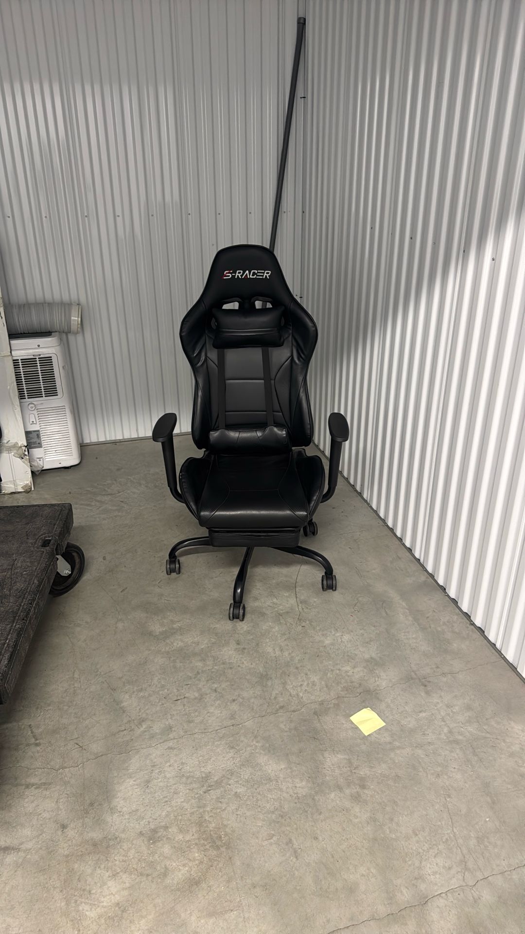 S-racer Gaming Chair