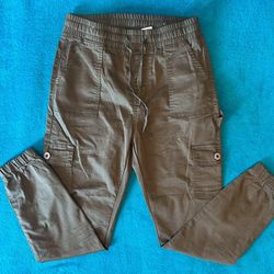 Olive Green Cargo Joggers  Size fits 9/10