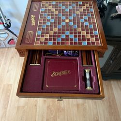 Vintage 2001 Parker Brothers SCRABBLE Deluxe Turntable Crossword Word Board Game