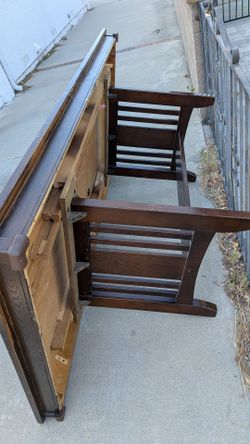 Wooden dining table (free)