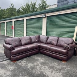 Free Delivery! La-Z-Boy Leather Sectional Sofa!