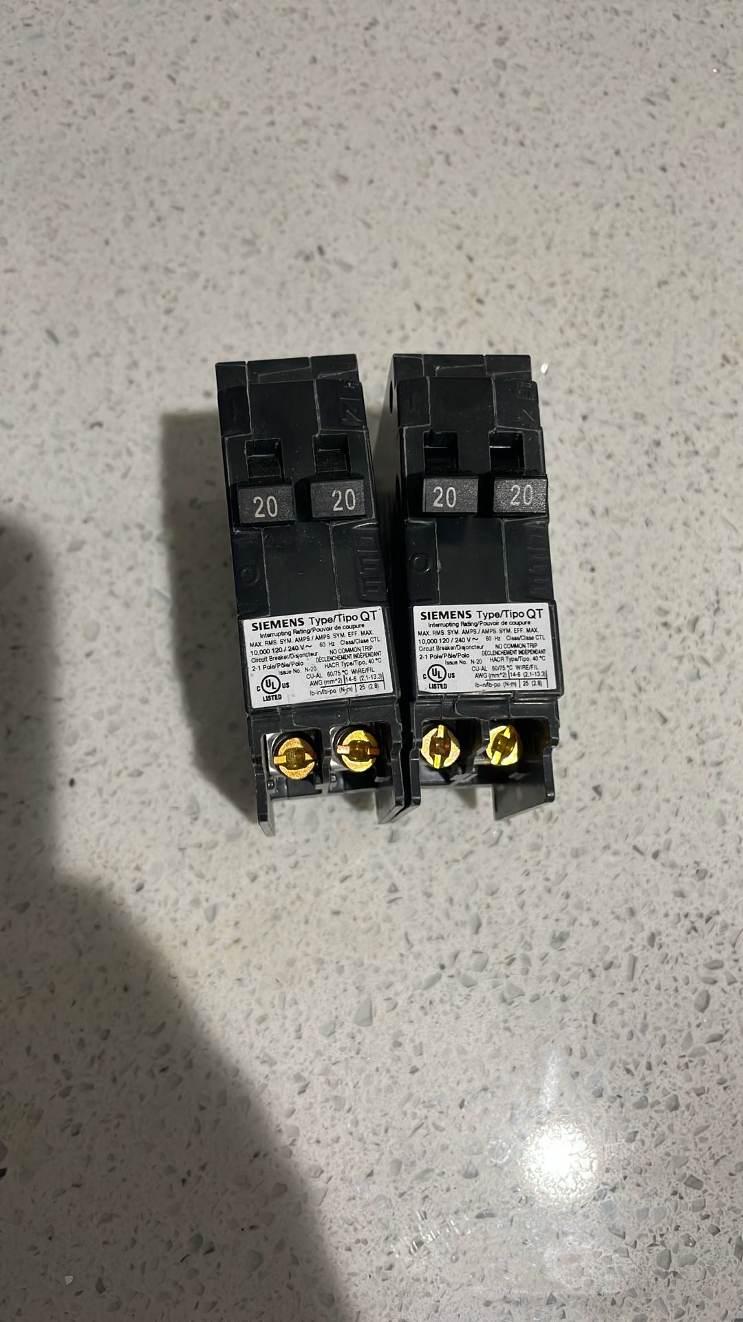 Siemens Twin 20 Amp Breakers π₯