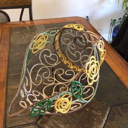 Hand Painted Metal Wire Shell Shape Basket 