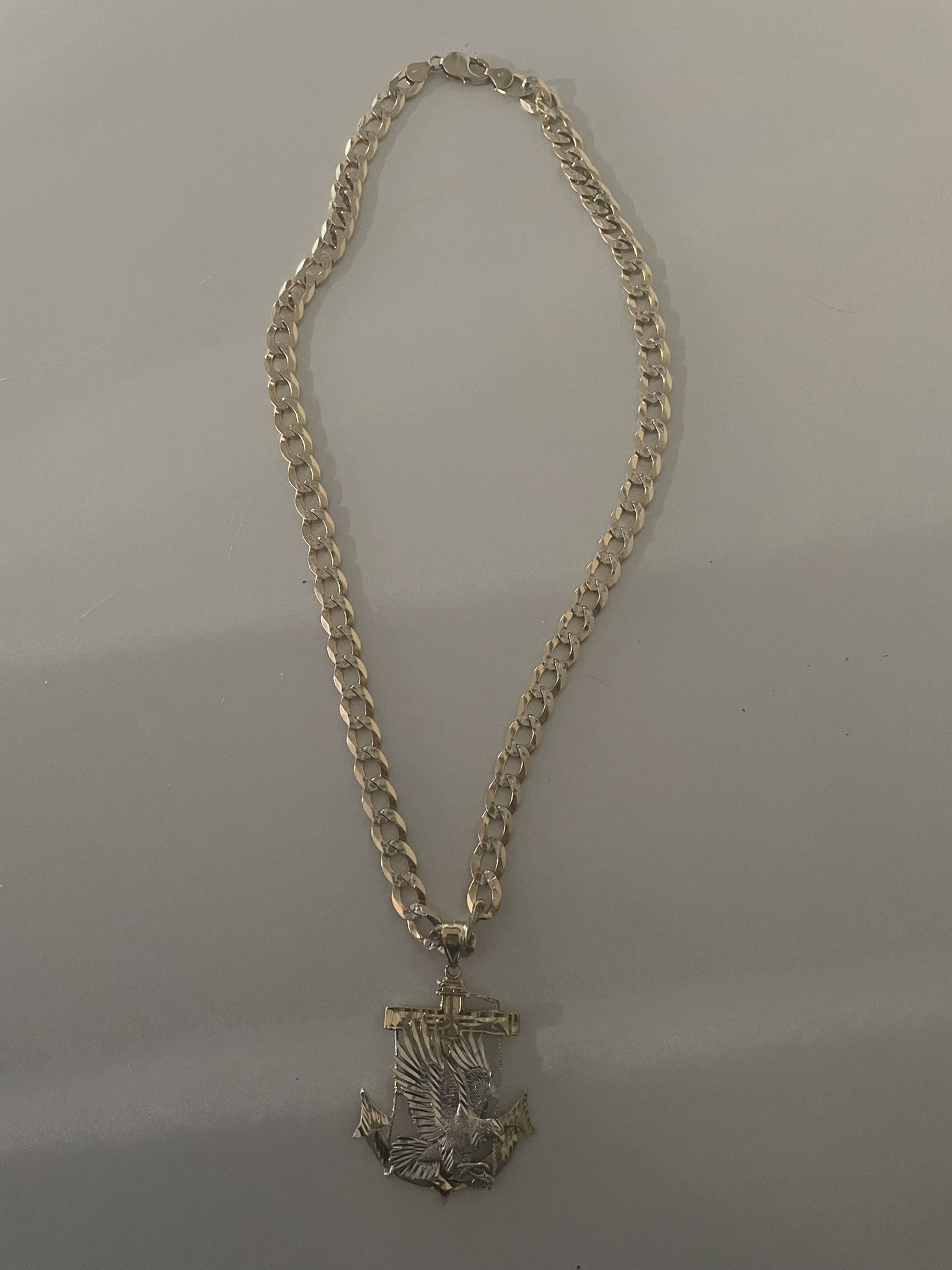 Gold Chain With Pendant 