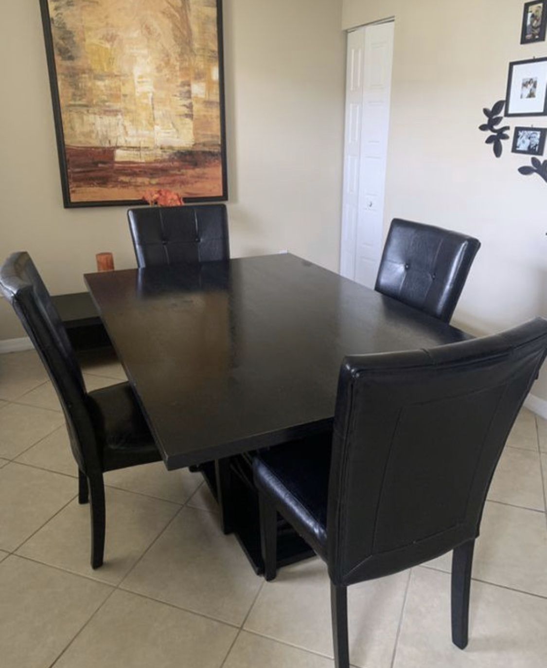 Dining Set (Table / 4 Chairs) ¡READY TO GO!