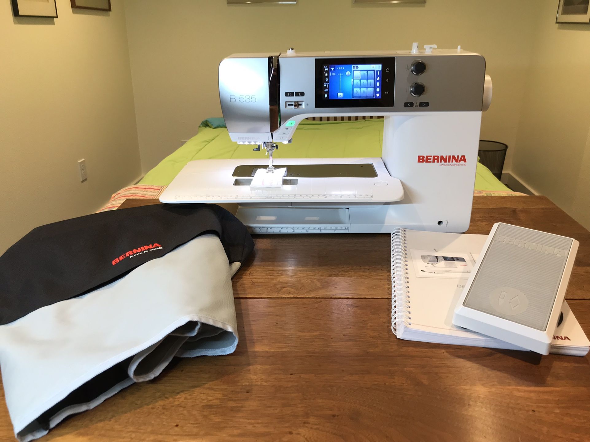 Bernina 535 E Sewing And Embroidery Machine