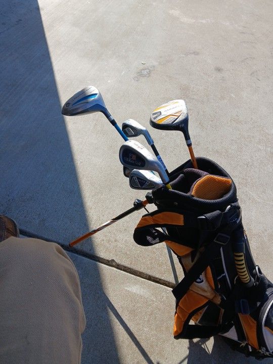 Maxfli Golf Bag And Clubs