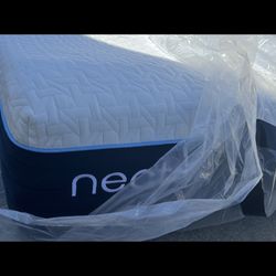 Brand New Queen Size Nectar Luxe Hybrid Mattress!!  