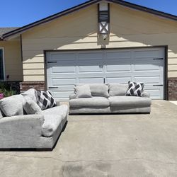 Gray Ashley Couch Set (Free Delivery 🚚)