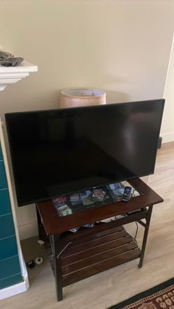 27 inch Roku smart TV