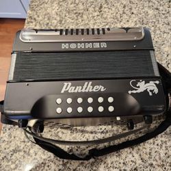 Hohner-Panther-Accordion