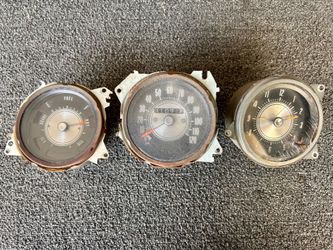70-72 Gauges. Speedometer, Fuel and Clock