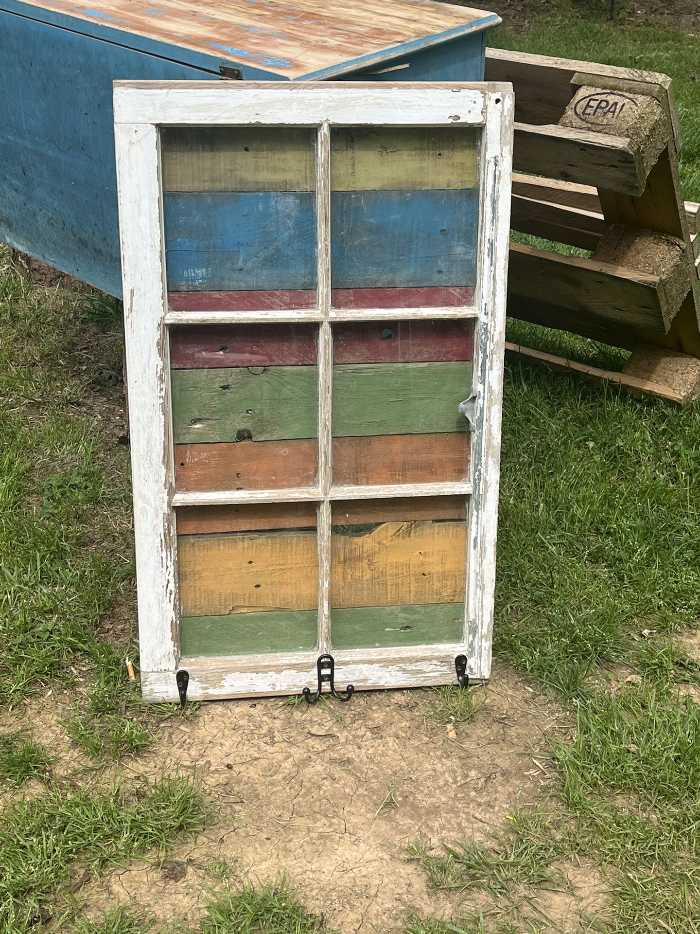 Farmhouse Window With Painted Pallet Wood And Hooks