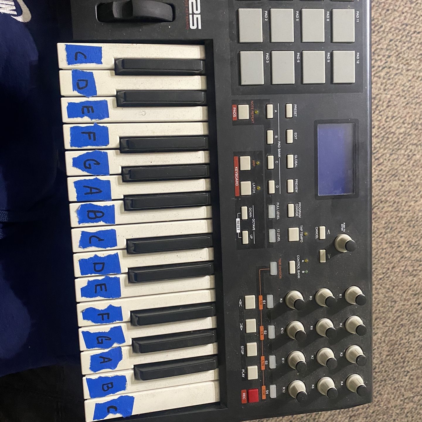 Akai MIDI Keyboard