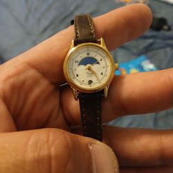 Timex Day Night Girls Vintage Watch 