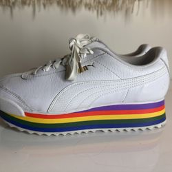 PUMA Rainbow Amor Rainbow Sole Sneaker White Leather Woman’s Size 6.5