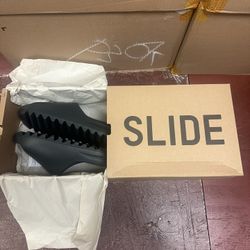 Adidas Yeezy Slide Dark Onyx Size 11