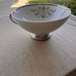 1970s Crown Jewel "Americana" Fine China and Helios Crystal