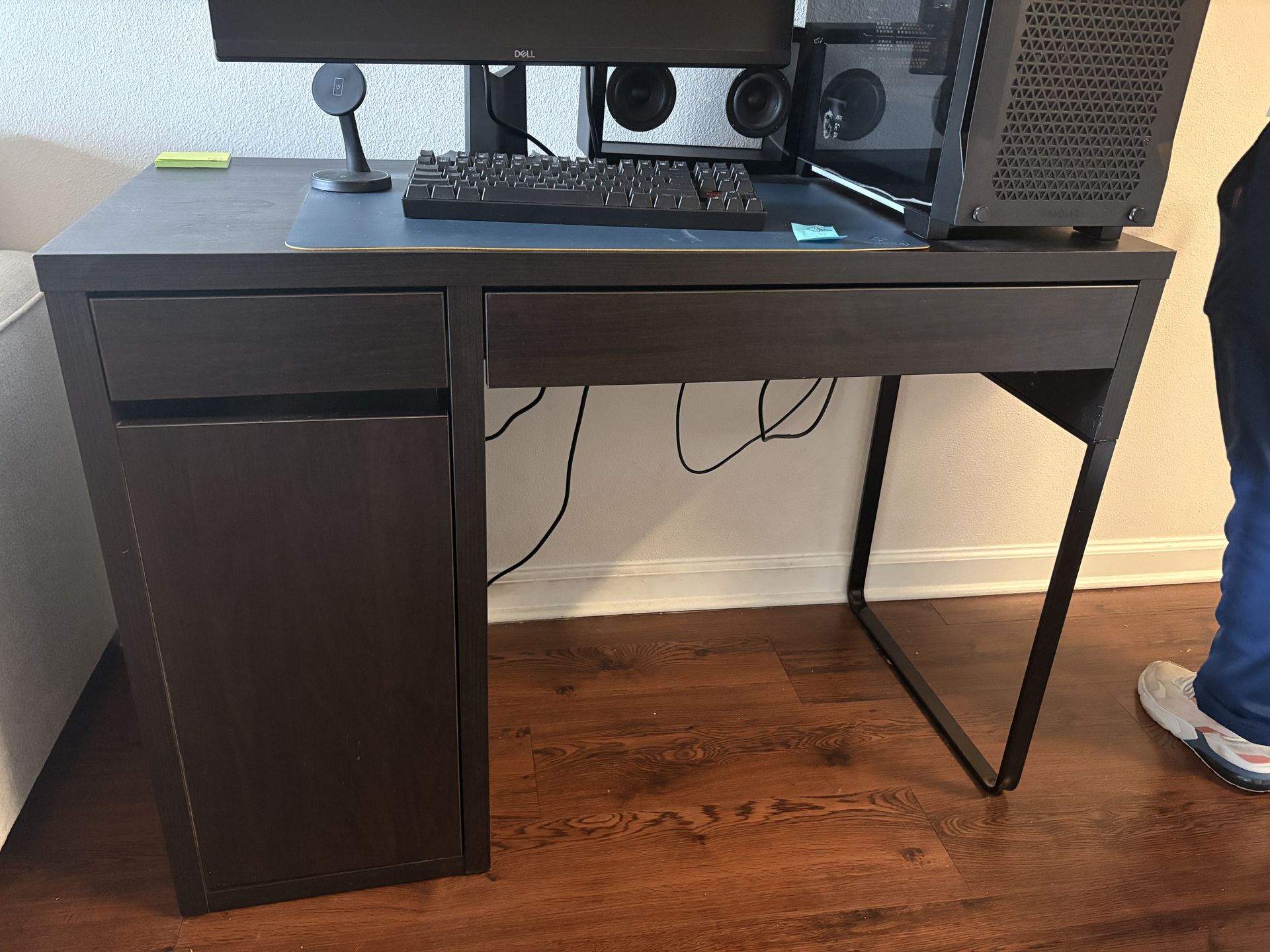 Desk - Brown - Like New & Assembled