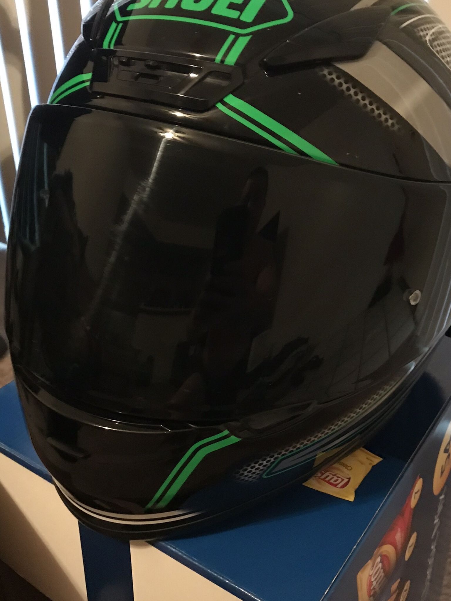 Shoei RF-1200 Green/Black Helmet Medium