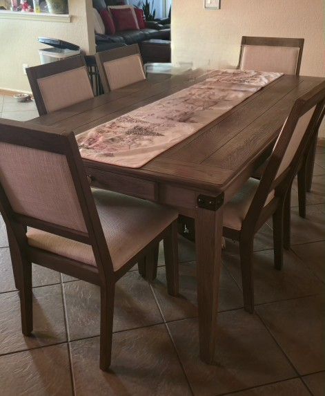 Dinning Table