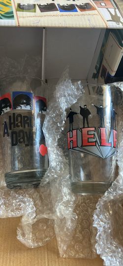 Set of Beatles pint glasses (6)