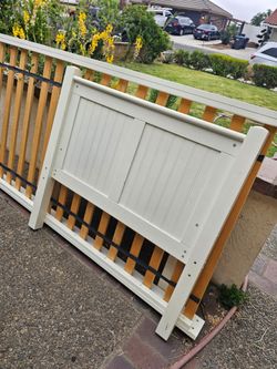 Twin  bed  free