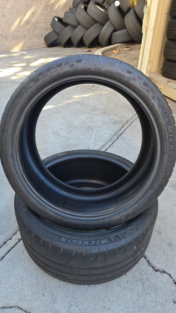 Used Pair Of 255/35/20 Michelin Cup2