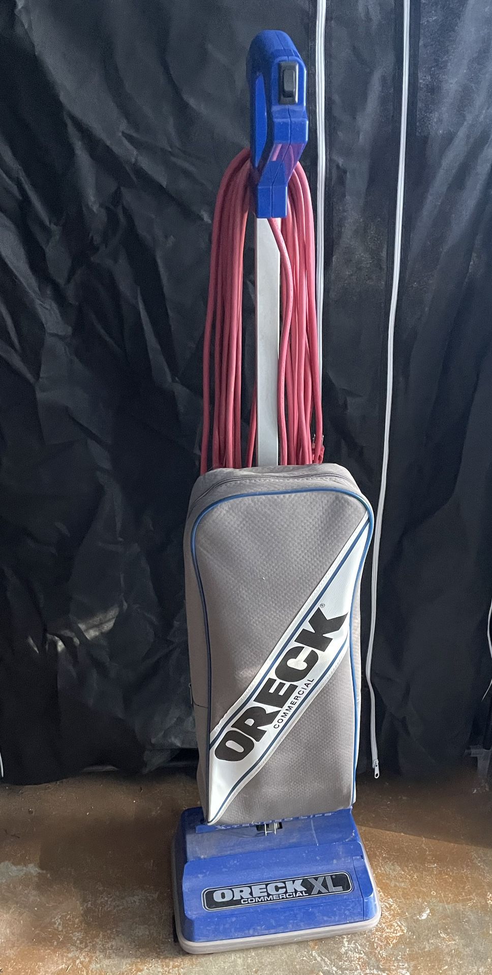 Oreck XL Commercial Vacuum (Bags Included)