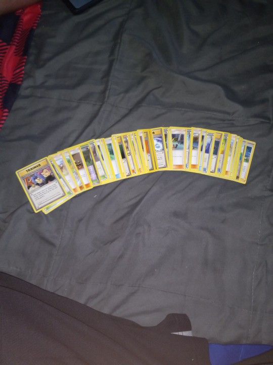 60+ Trainer Pokémon Cards