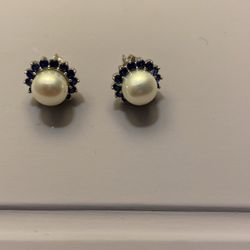 Pearl and blue Sapphire earrings 