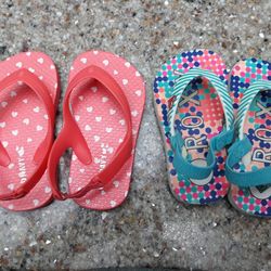 🌿🎀Roxy & Old Navy Flip Flops 🎀🎀